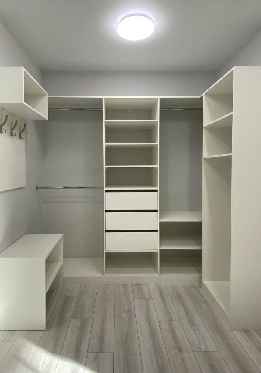 гардеробная на заказ, любые размеры, Гардеробные перегородки для зонирования комнаты