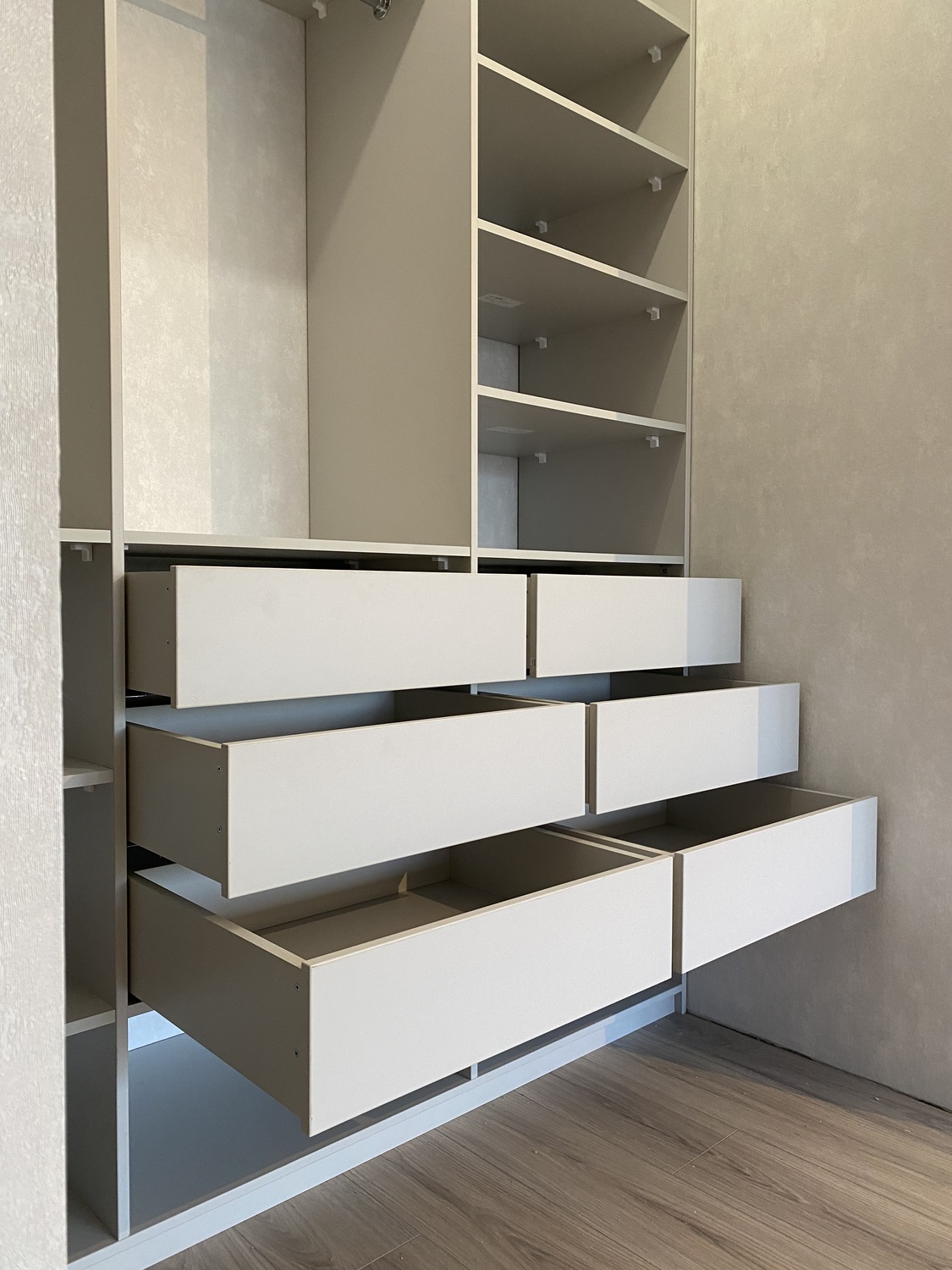 ГАРДЕРОБНЫЕ 